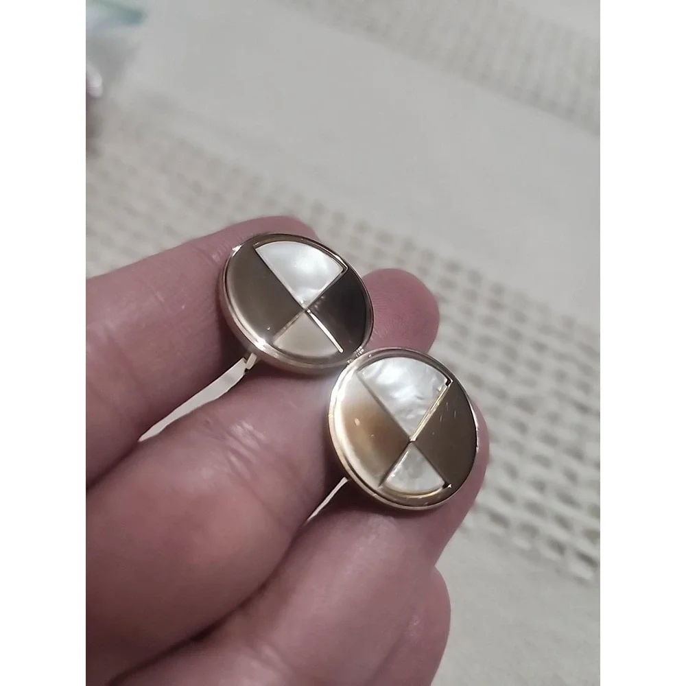 Vintage Avon Mother Of Pearl  Gold Toned Round Retro Cufflinks Fall out Atomic
